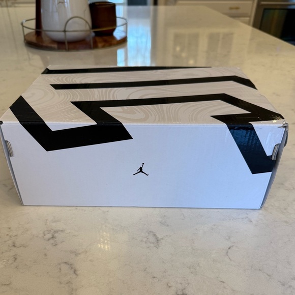 NWT - Jordan Tatum 1 PF Sneakers Archer Ave St. Louis - Youth size 7 - Picture 8 of 9